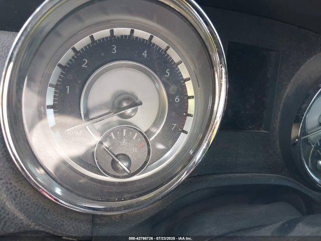 Chrysler 300 2014 2C3CCAKT1EH273313 Image 18