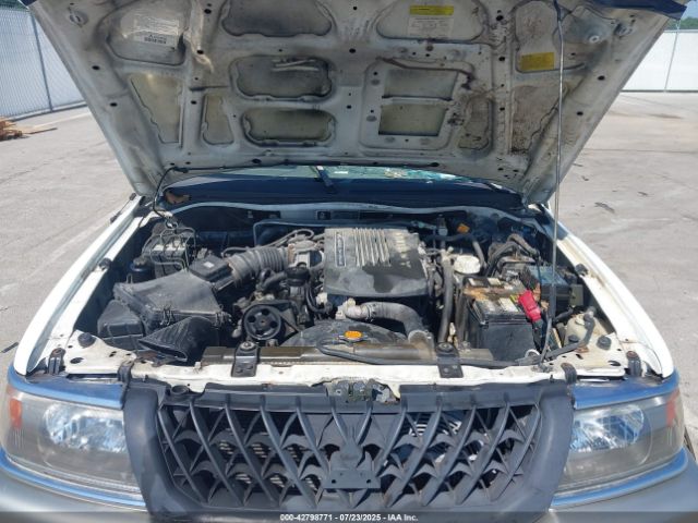 2000 MITSUBISHI MONTERO SPORT JA4MT31H5YP018084 Photo 9