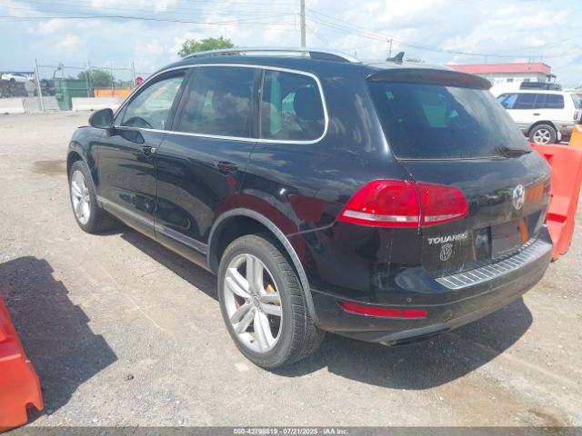 2012 VOLKSWAGEN TOUAREG WVGFF9BP7CD002487 Photo 2