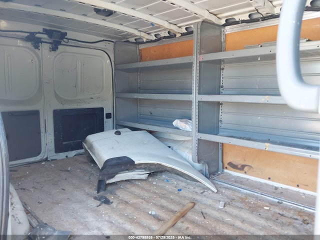 1N6BF0KY7GN811590 Nissan 2016