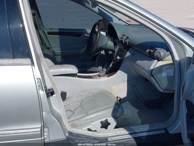 2003 MERCEDES-BENZ C 240 WDBRF61J63A456890 Photo 4
