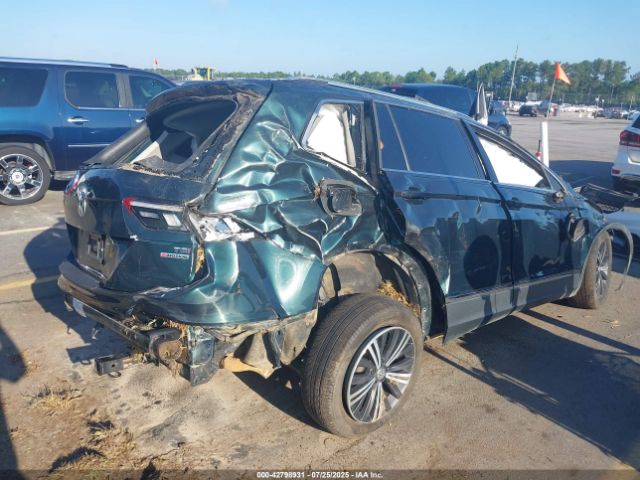 2018 VOLKSWAGEN TIGUAN 3VV2B7AX6JM028375 Photo 3