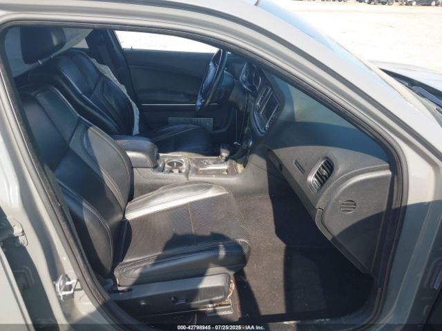2019 DODGE CHARGER 2C3CDXBG7KH695276 Photo 4