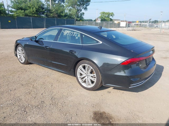 2019 AUDI A7 WAUV2AF25KN084530 Photo 2