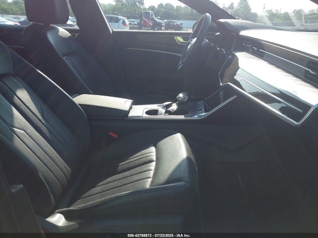 2019 AUDI A7 WAUV2AF25KN084530 Photo 4