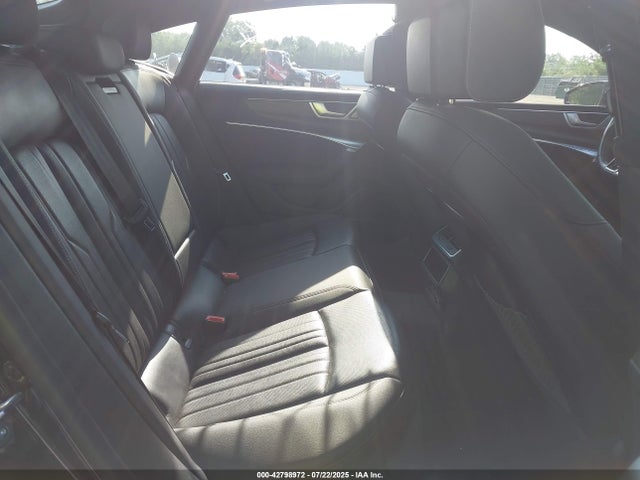 2019 AUDI A7 WAUV2AF25KN084530 Photo 7