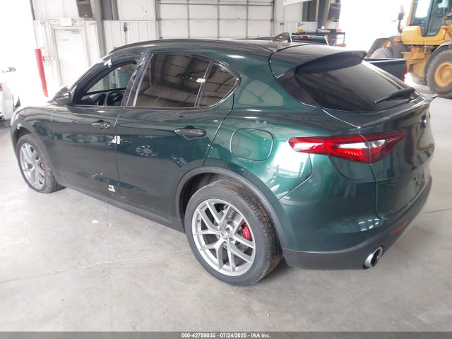 Alfa Romeo Stelvio 2018 ZASFAKNN8J7C02835 Image 3