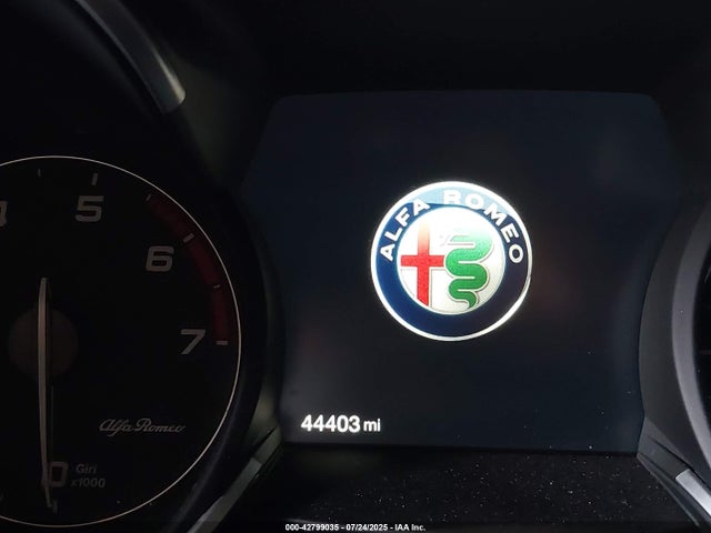 Alfa Romeo Stelvio 2018 ZASFAKNN8J7C02835 Image 7