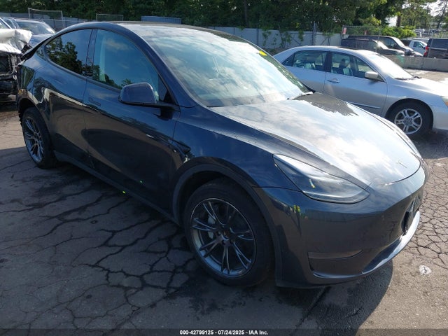 2024 TESLA MODEL Y 7SAYGDED6RF206264 Photo 0