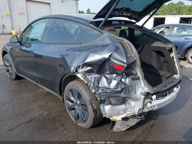 2024 TESLA MODEL Y 7SAYGDED6RF206264 Photo 2