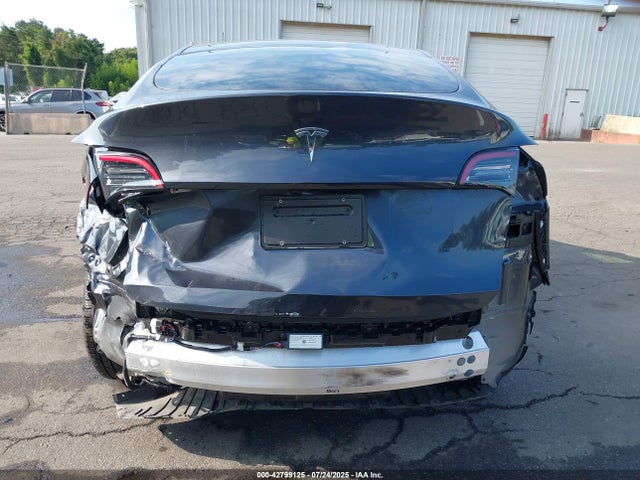 2024 TESLA MODEL Y 7SAYGDED6RF206264 Photo 5