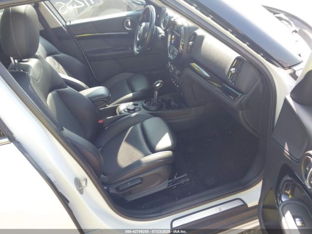 2019 MINI COUNTRYMAN WMZYT3C55K3E94539 Photo 4