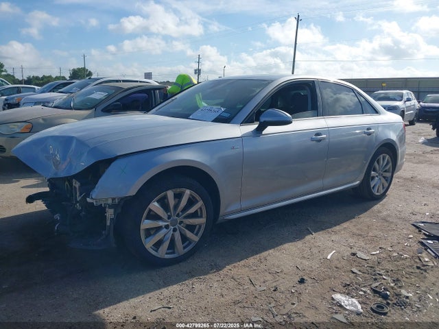 2018 AUDI A4 WAUKMAF43JN019527 Photo 1