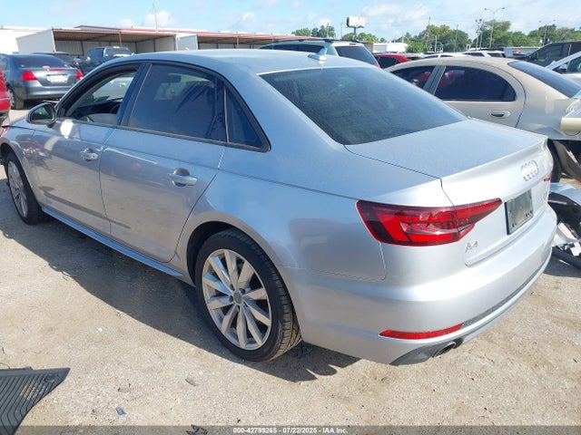 2018 AUDI A4 WAUKMAF43JN019527 Photo 2