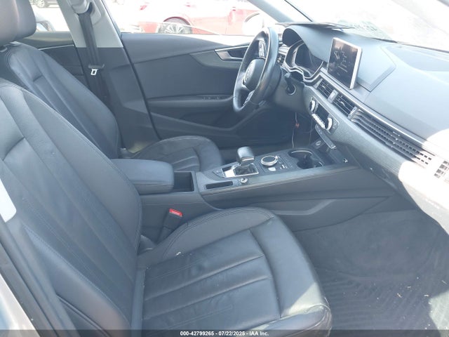 2018 AUDI A4 WAUKMAF43JN019527 Photo 4