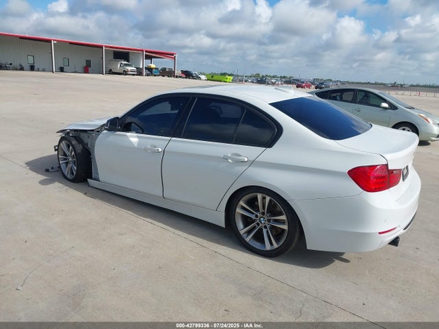 BMW 335i 2014 WBA3A9C52EF479349 Image 3
