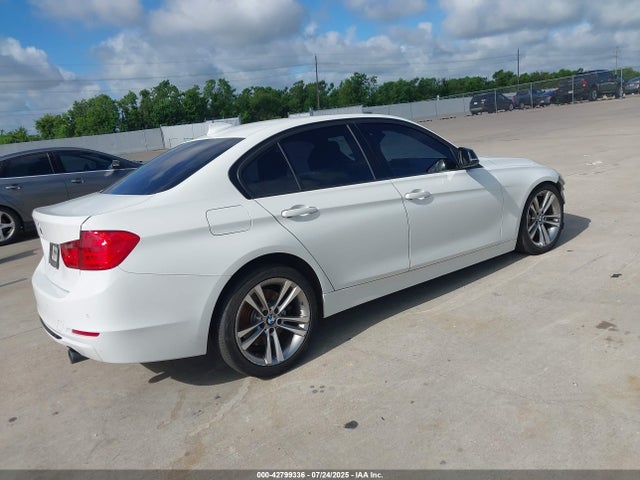 BMW 335i 2014 WBA3A9C52EF479349 Image 4