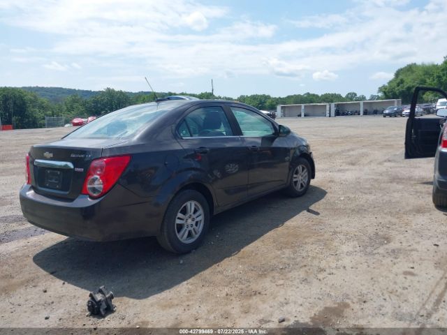 2015 CHEVROLET SONIC 1G1JC5SB8F4123031 Photo 3