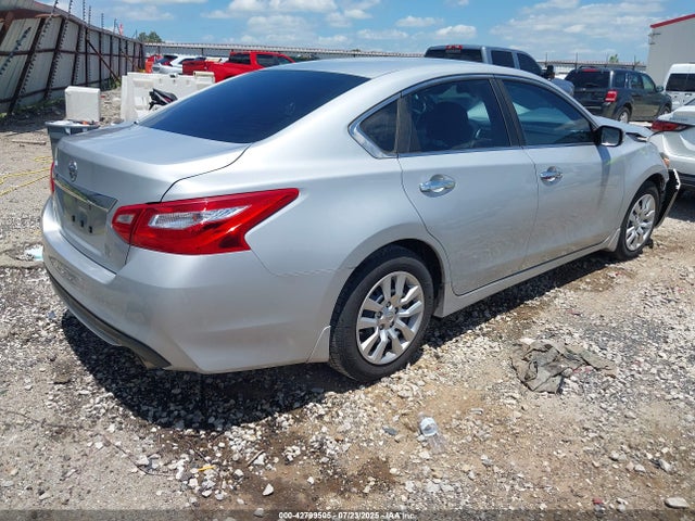 1N4AL3AP2GN392992 Nissan 2016