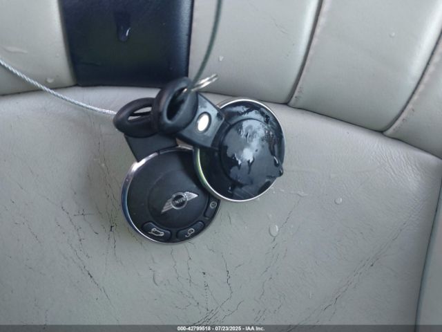 2014 MINI CONVERTIBLE WMWZP3C58ET298621 Photo 10