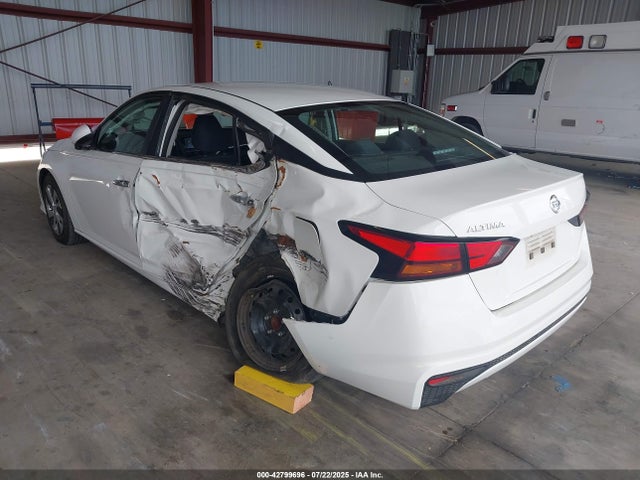 Nissan 2022 2022 1N4BL4BV3NN374599 Image 3