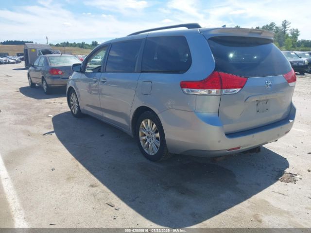 2011 TOYOTA SIENNA 5TDDK3DC3BS025573 Photo 2