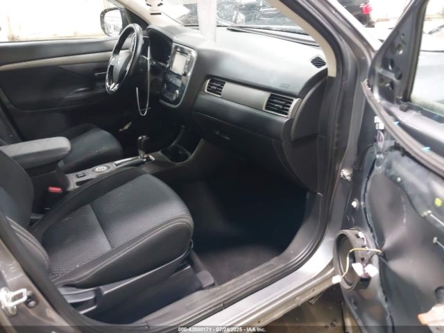 2016 MITSUBISHI OUTLANDER JA4AZ3A36GZ002551 Photo 4