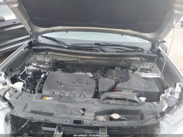 2018 MITSUBISHI OUTLANDER JA4AZ3A30JZ041644 Photo 9