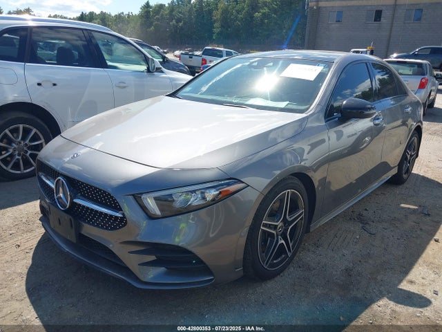 Mercedes-Benz m260 2019 WDD3G4FB2KW002279 Image 2