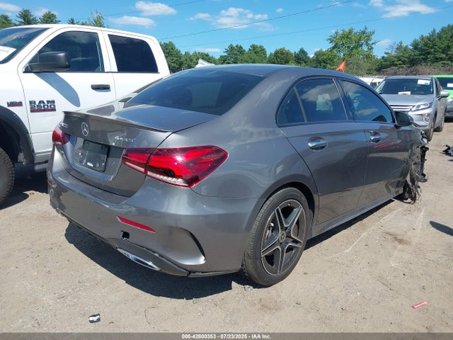 Mercedes-Benz m260 2019 WDD3G4FB2KW002279 Image 4