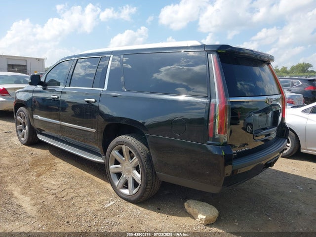 2017 CADILLAC ESCALADE ESV 1GYS4HKJ1HR124958 Photo 2