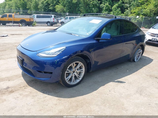 2021 TESLA MODEL Y 5YJYGAEE8MF300143 Photo 1