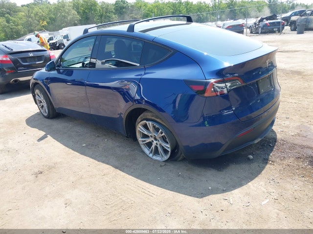 2021 TESLA MODEL Y 5YJYGAEE8MF300143 Photo 2