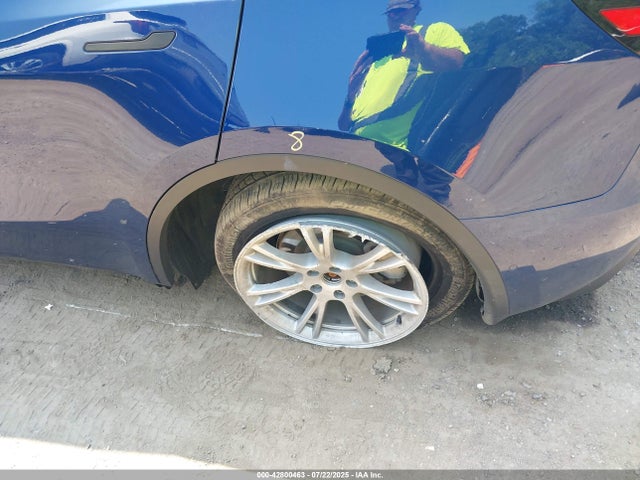2021 TESLA MODEL Y 5YJYGAEE8MF300143 Photo 5