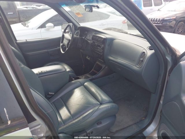1996 FORD EXPLORER 1FMDU34X9TZA53905 Photo 4