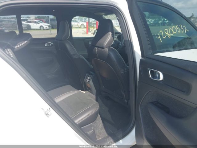 2021 VOLVO XC40 RECHARGE PURE ELECTRIC YV4ED3UR4M2575147 Photo 7