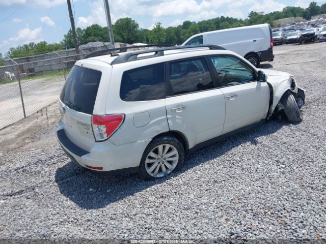 2011 SUBARU FORESTER JF2SHADC3BH705649 Photo 3