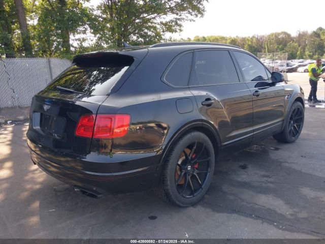 2017 BENTLEY BENTAYGA SJAAC2ZV8HC015850 Photo 3