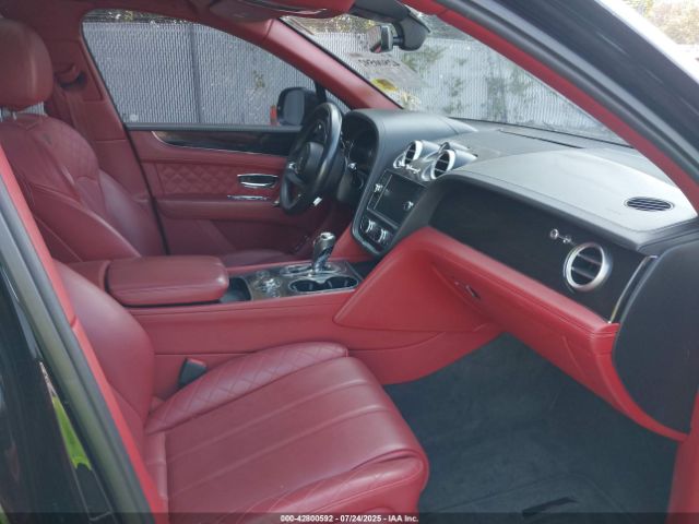 2017 BENTLEY BENTAYGA SJAAC2ZV8HC015850 Photo 4