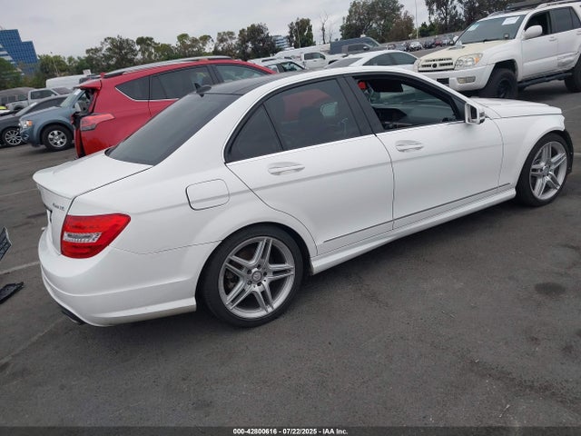 WDDGF8AB0EA939944 Mercedes-Benz 2014