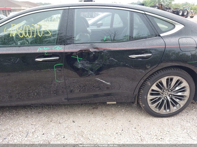 Lexus v35a-fts 2019 JTHC51FF0K5006420 Image 17