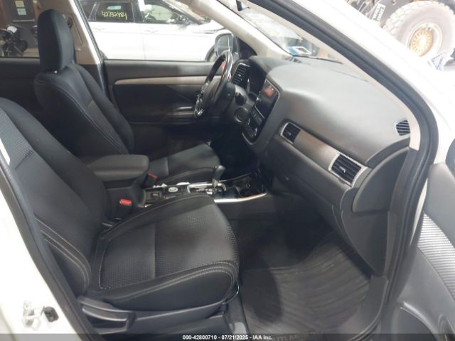 2017 MITSUBISHI OUTLANDER JA4AZ3A35HZ007810 Photo 4