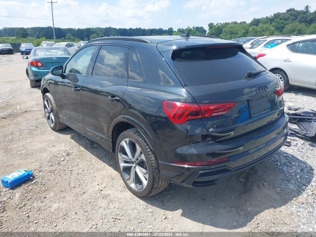 2021 AUDI Q3 WA1EECF33M1071178 Photo 2