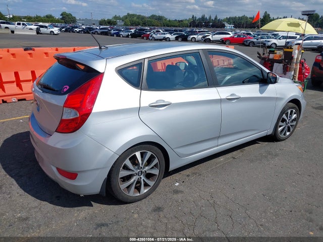 KMHCU5AE2HU351386 Hyundai Accent