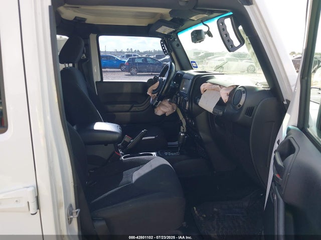 1C4BJWDG1HL665788 Jeep Wrangler