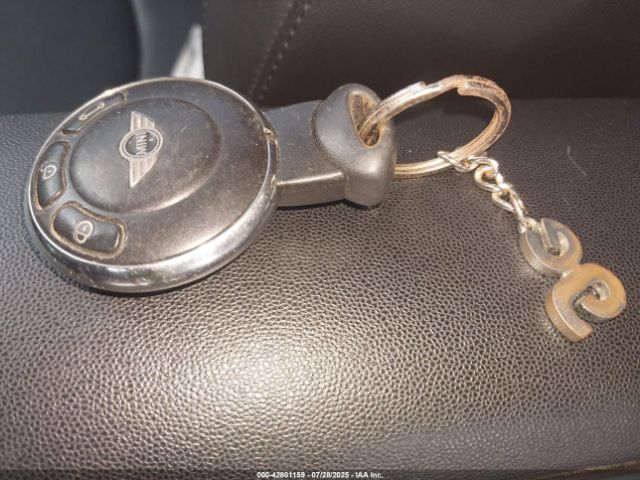 2011 MINI COOPER S CLUBMAN WMWZG3C51BTY30965 Photo 10