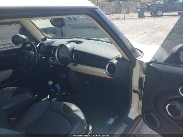 2011 MINI COOPER S CLUBMAN WMWZG3C51BTY30965 Photo 4