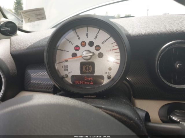 2011 MINI COOPER S CLUBMAN WMWZG3C51BTY30965 Photo 6