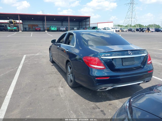 2017 Mercedes-benz E 300 4matic მანქანა იყიდება აუქციონზე, vin: WDDZF4KB2HA198104, აუქციონის ნომერი: 42801265