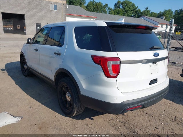Ford Police Interceptor 2017 1FM5K8AR0HGD07517 Image 3